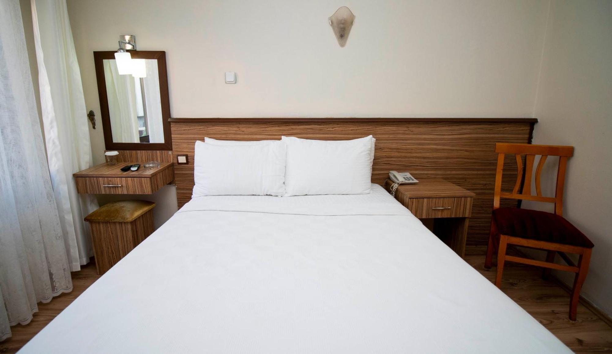 Hotel Buyuk Hamit Istanbul Exterior photo